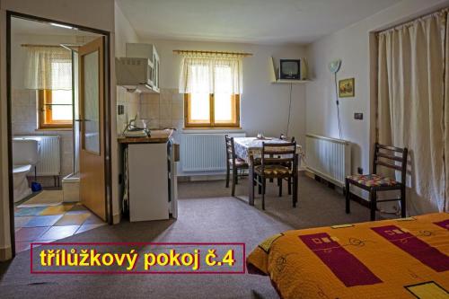 Pokoj č. 4 | Ubytování v Adršpachu